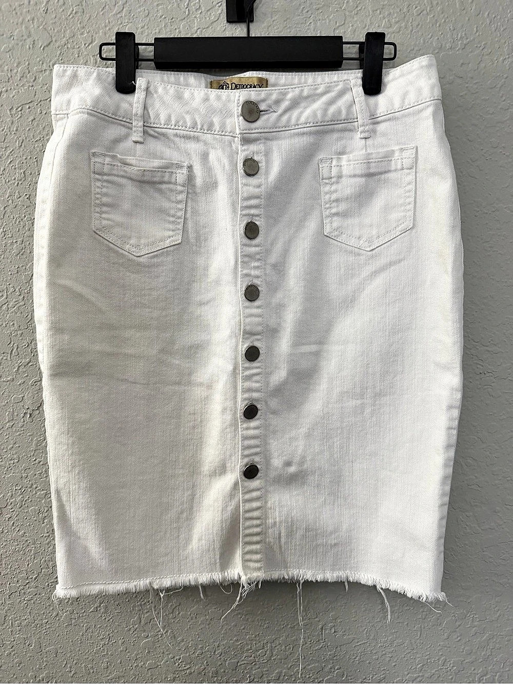 Democracy White Denim Button-Front Skirt with Frayed Hem Midi Skirt Size 6